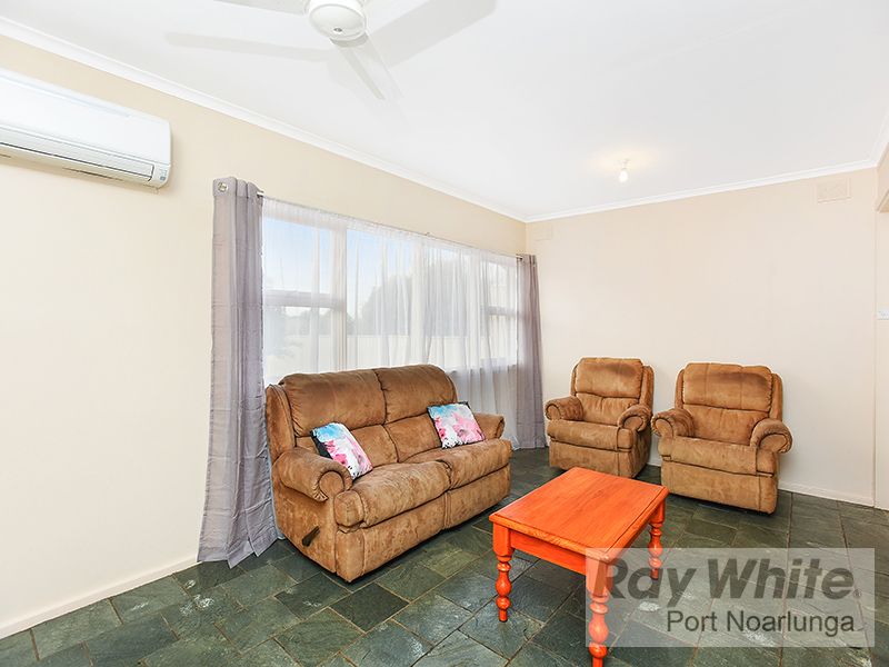 7 Cutmore Street, O'sullivan Beach SA 5166, Image 2