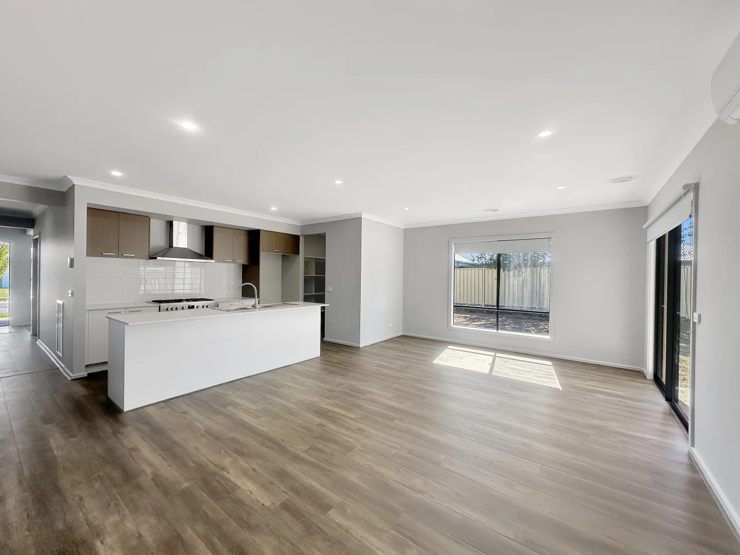 Additional image 2 of 24 Senator Drive, Benalla VIC 3672