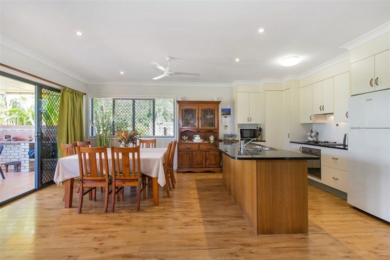 990 Scenic Highway, Kinka Beach QLD 4703, Image 2