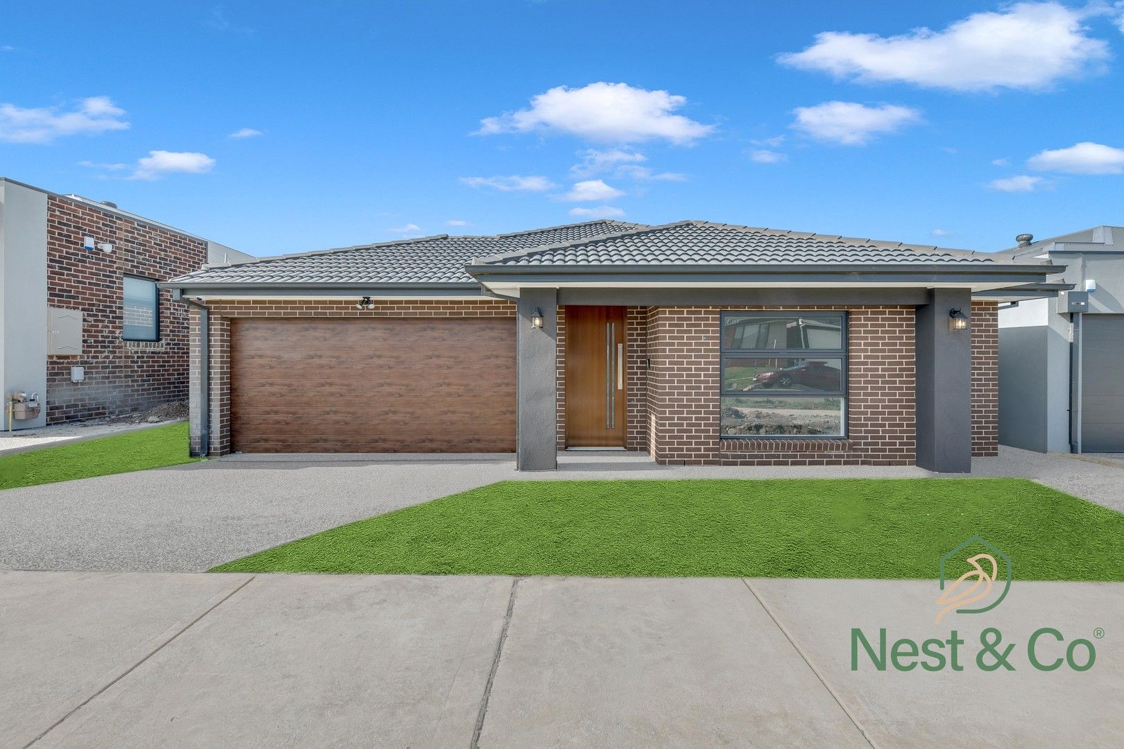 4 bedrooms House in 66 Madura Promenade MICKLEHAM VIC, 3064