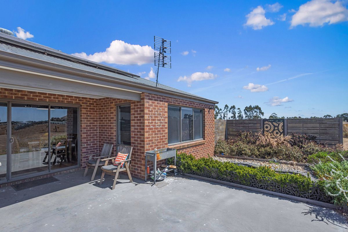 59 Waters Lane, Mortlake VIC 3272, Image 1