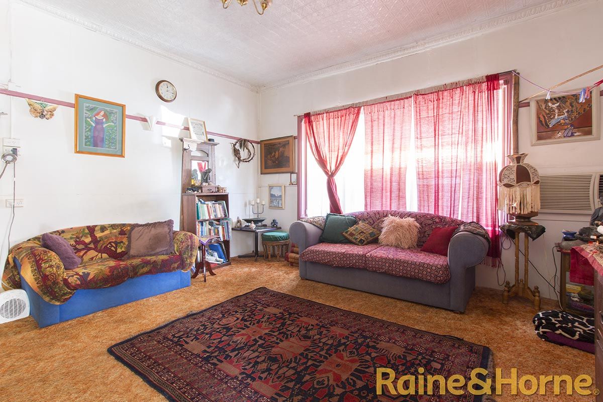 54 Young Street, Dubbo NSW 2830, Image 2