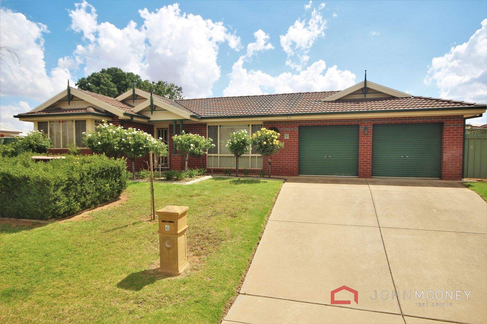 4 Bokara Place, Glenfield Park NSW 2650, Image 0