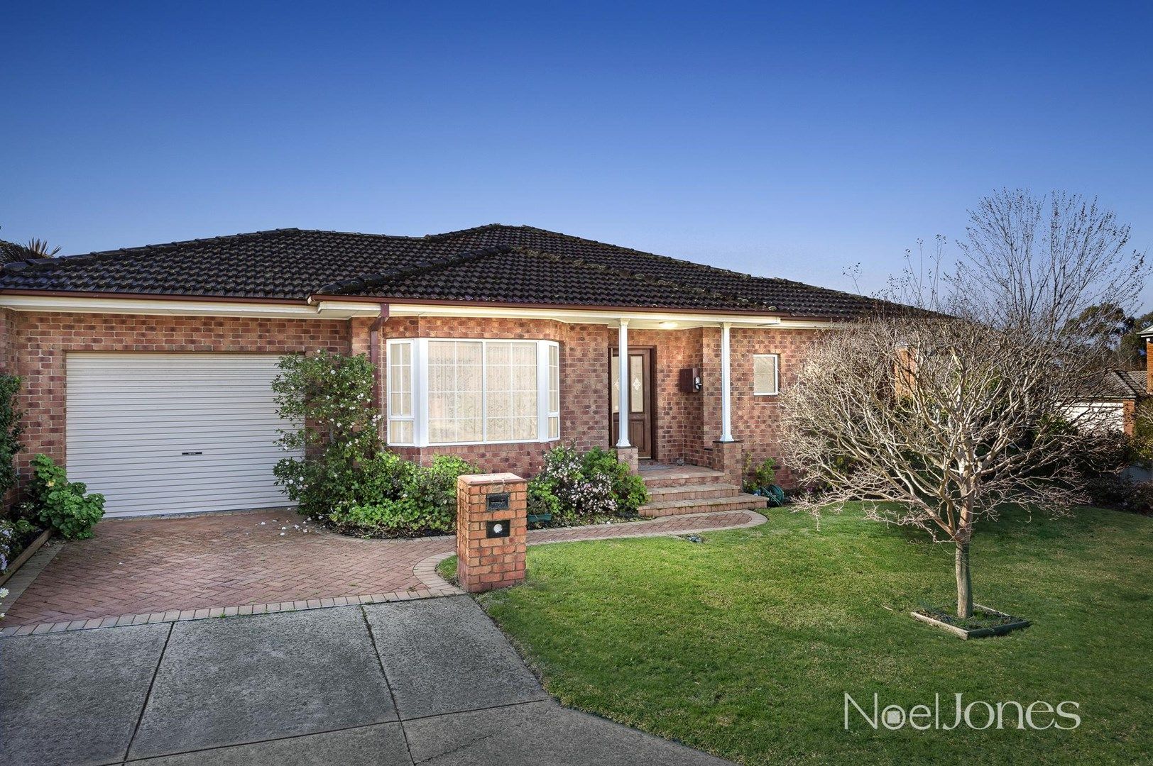 1 Briar Walk, Blackburn South VIC 3130, Image 0