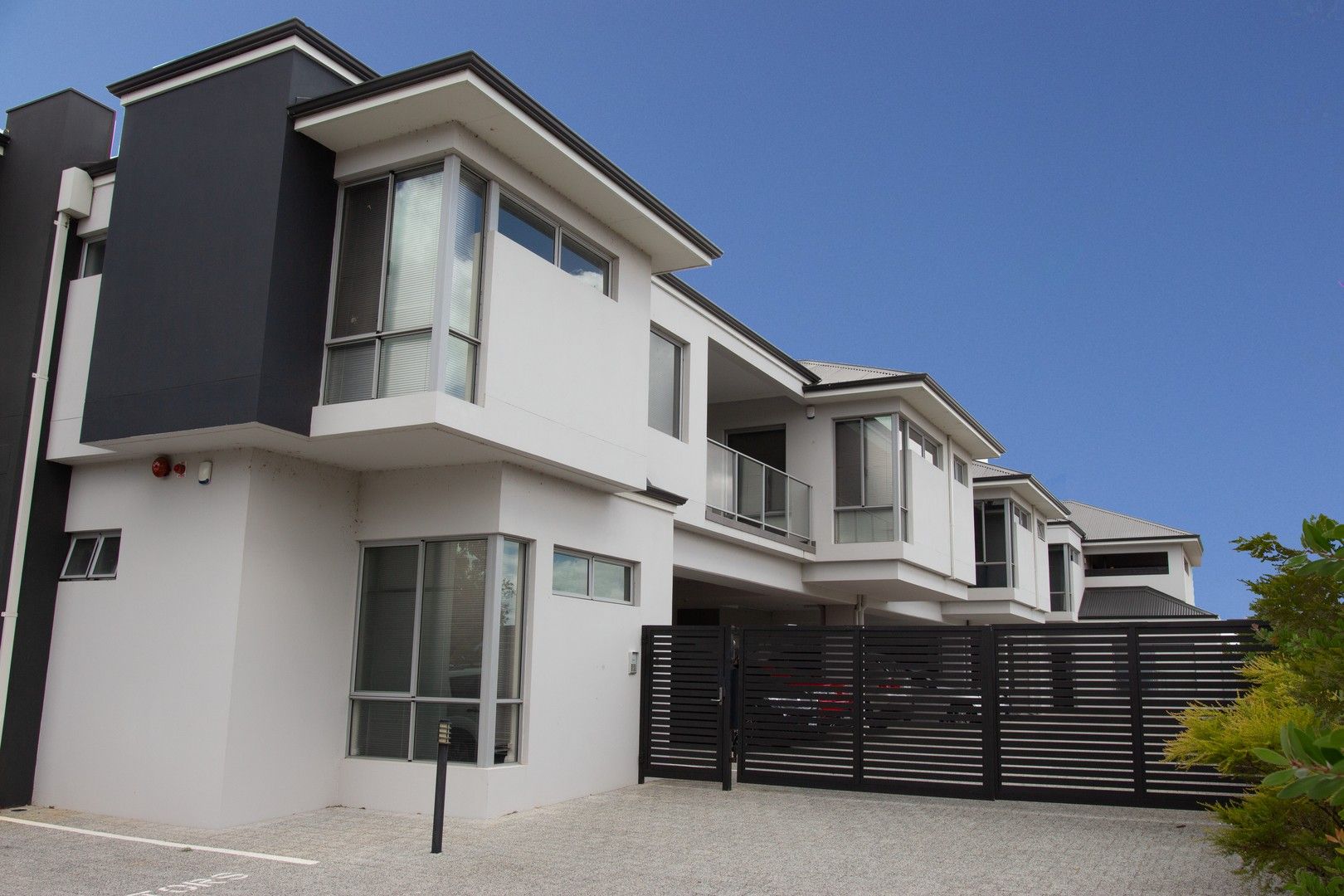 2 bedrooms Apartment / Unit / Flat in 1/19 Frederic Street MIDLAND WA, 6056