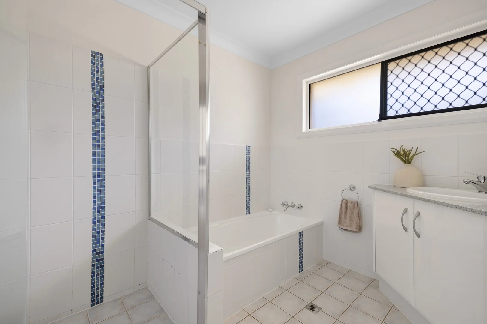 Additional image 17 of 9 Aroona Avenue, Broadbeach Waters QLD 4218