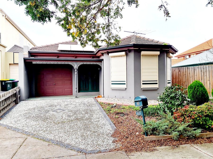 3 bedrooms House in 35 Bates Drive WILLIAMSTOWN VIC, 3016