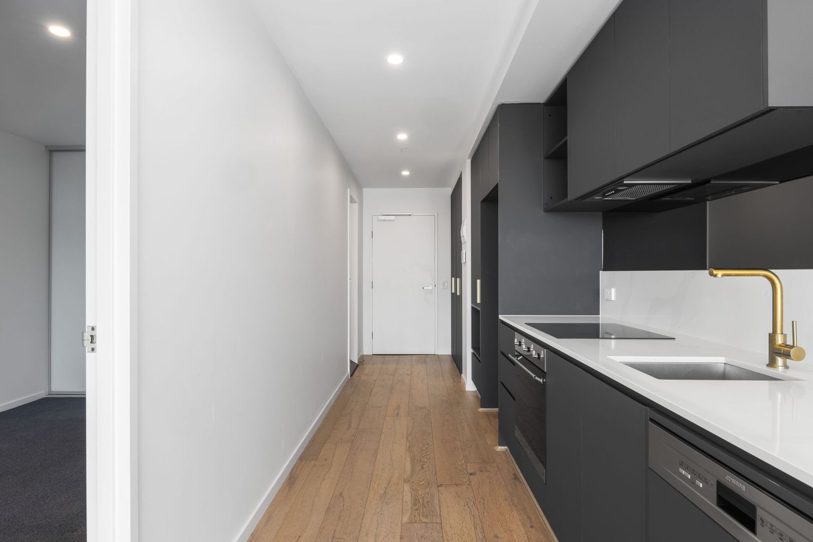 1106/81 Cooyong Street, Reid ACT 2612, Image 2