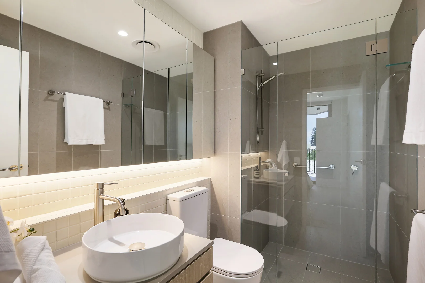 Additional image 14 of 406/7-9 Mermaid Avenue, Mermaid Beach QLD 4218