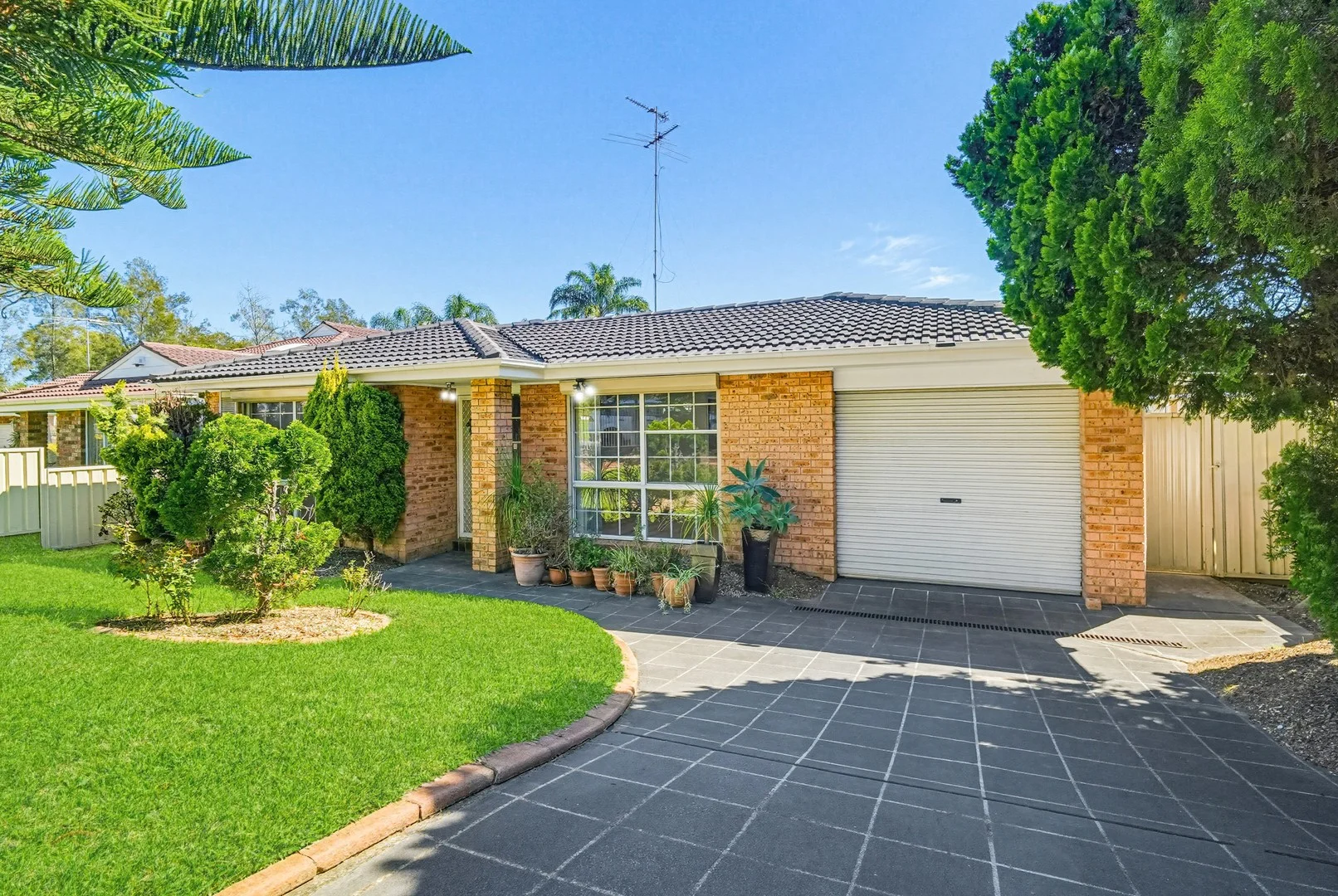 27 Barossa Drive, Minchinbury NSW 2770