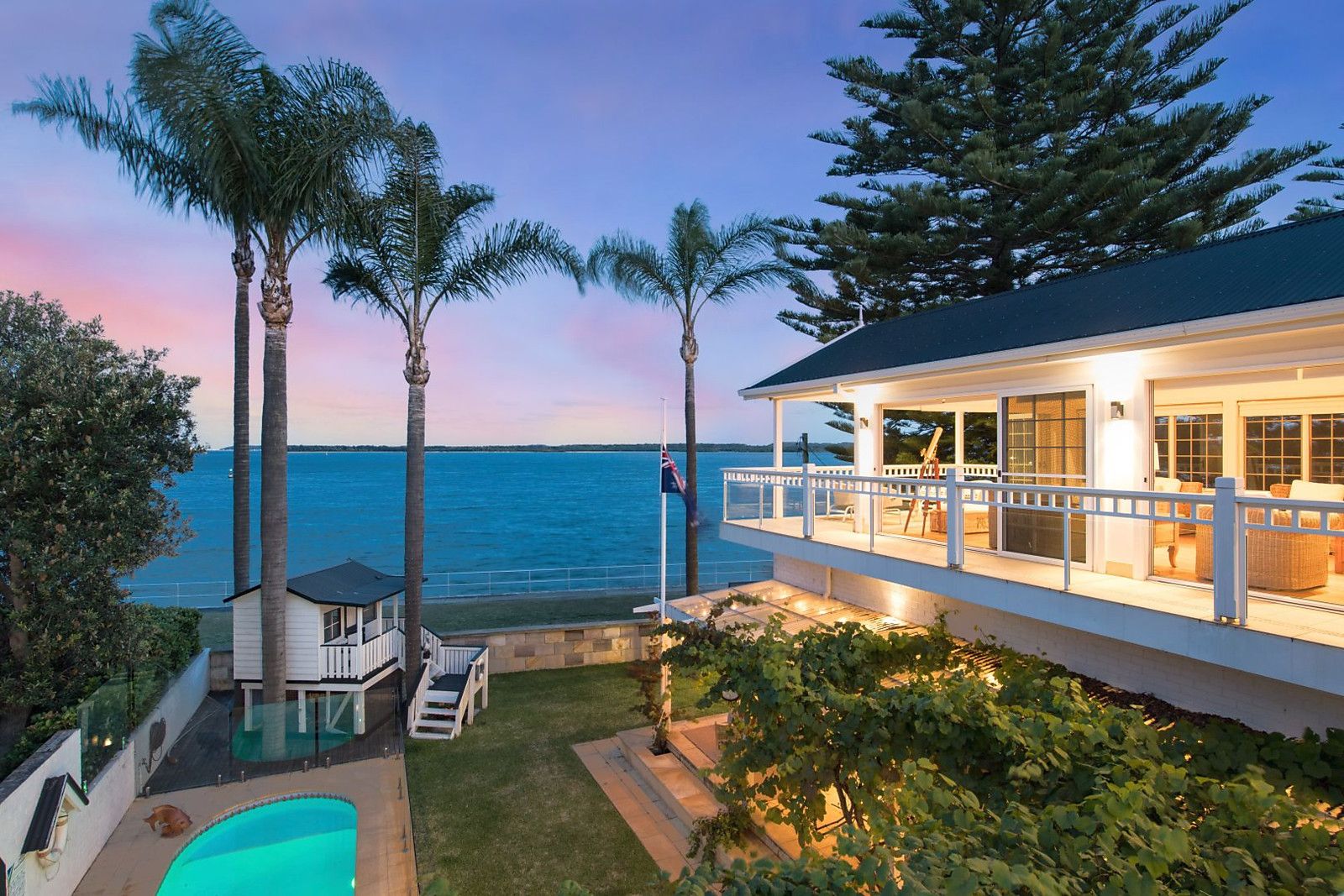 6 bedrooms House in 84 Clareville Avenue SANDRINGHAM NSW, 2219