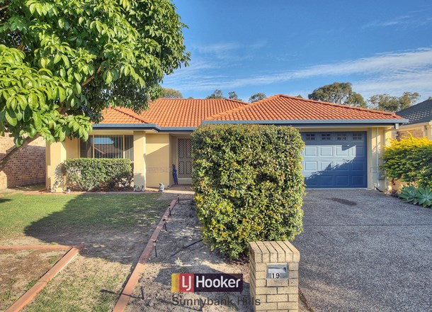 19 Naracoorte Place, Parkinson QLD 4115