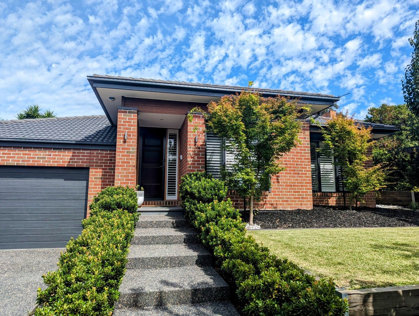 4 bedrooms House in 13 Curtis Avenue MOUNT WAVERLEY VIC, 3149