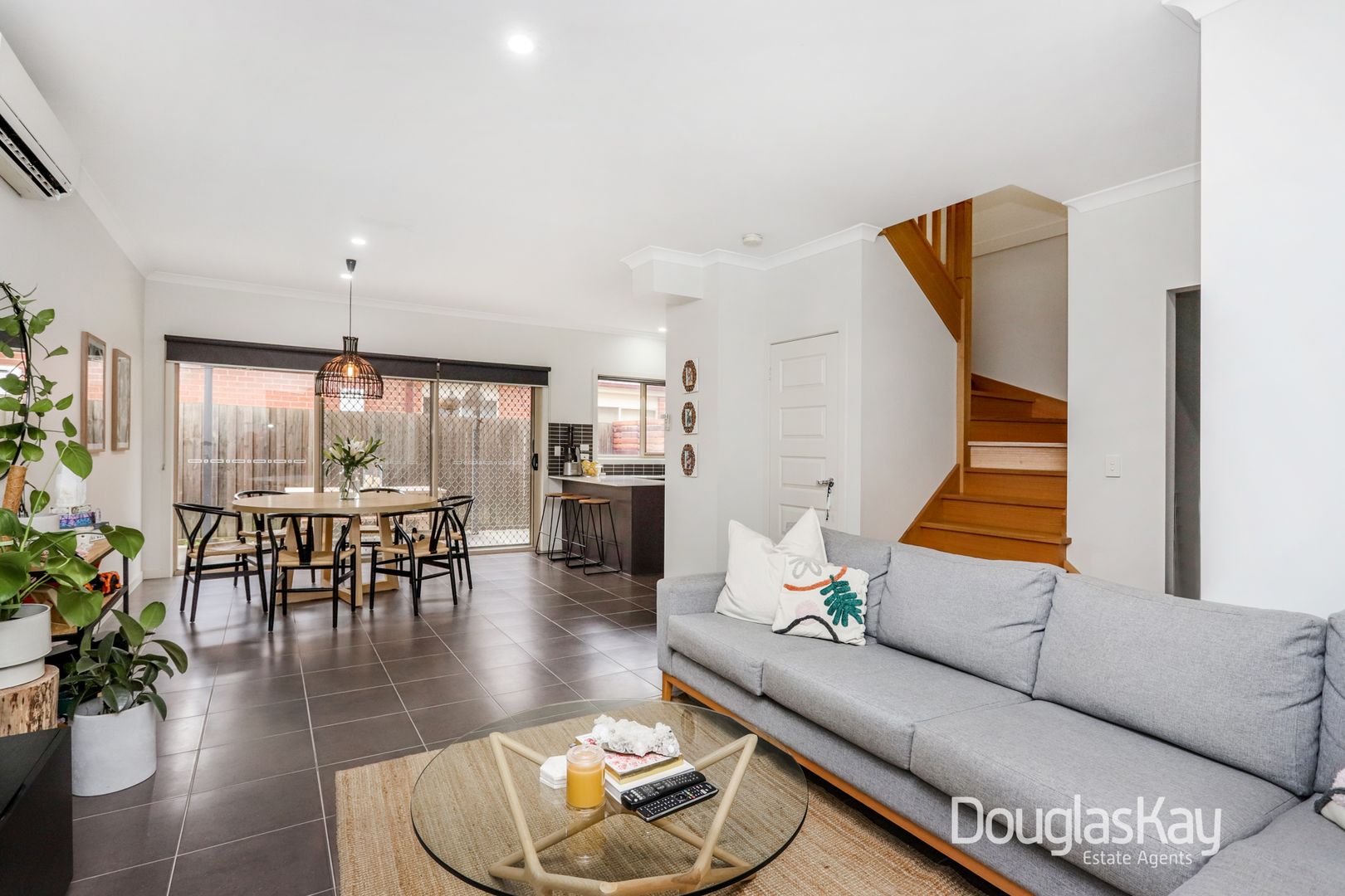 2/16 Helene Street, Ardeer VIC 3022, Image 1