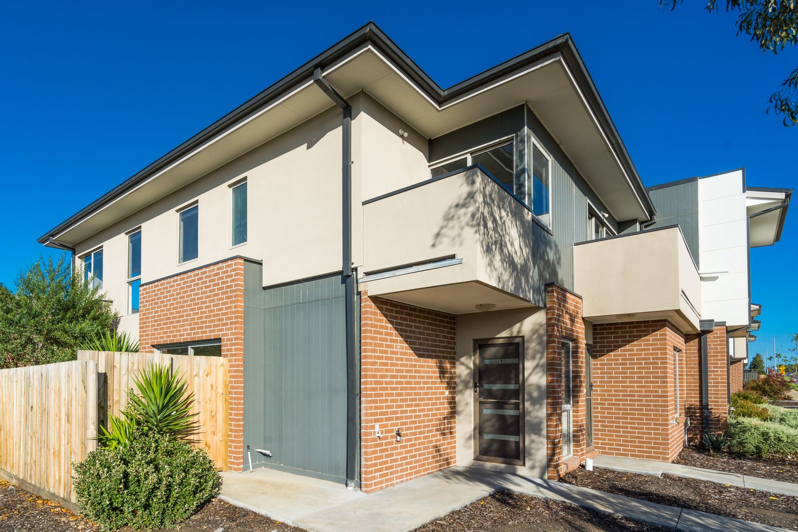 1/64 Escapade Blvd, Craigieburn VIC 3064, Image 1