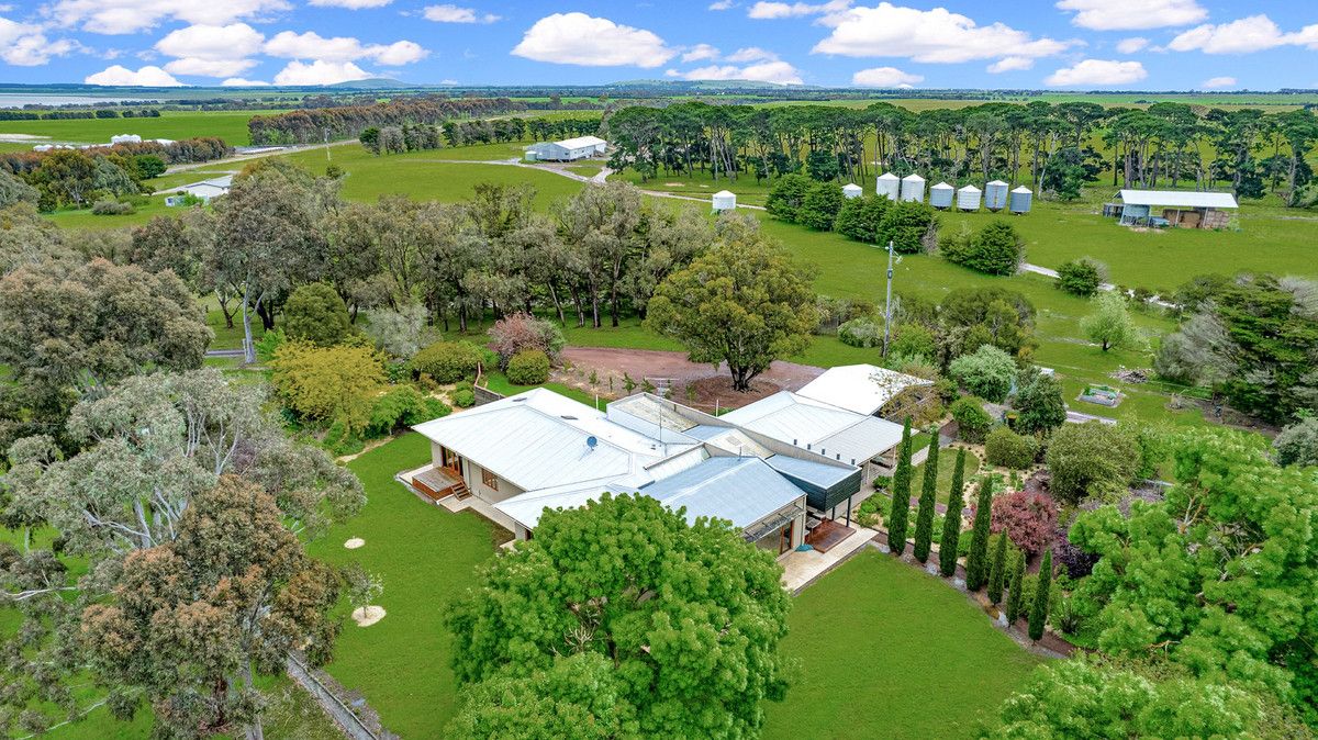 4 bedrooms Rural in 540 McIntyres Road INVERLEIGH VIC, 3321