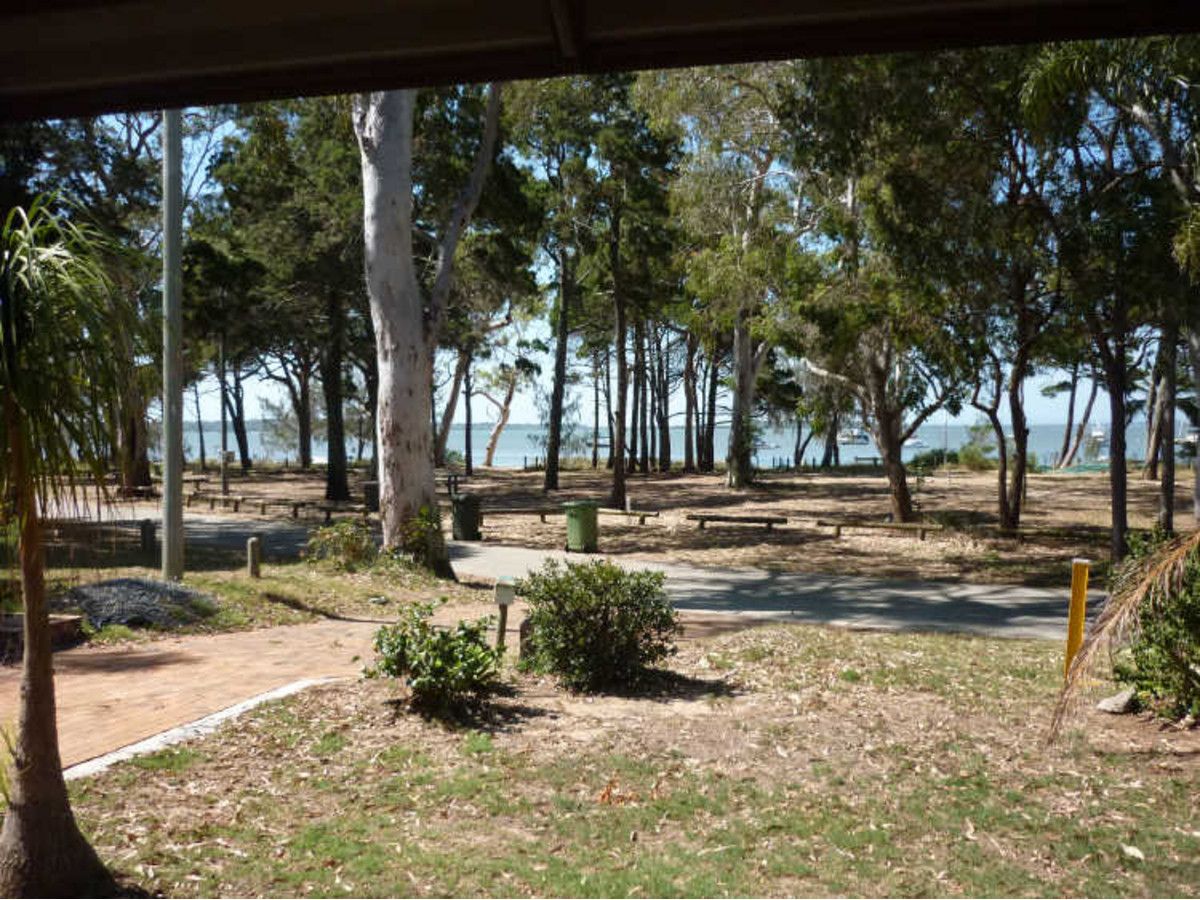 34 Victoria Parade South, Coochiemudlo Island QLD 4184, Image 0