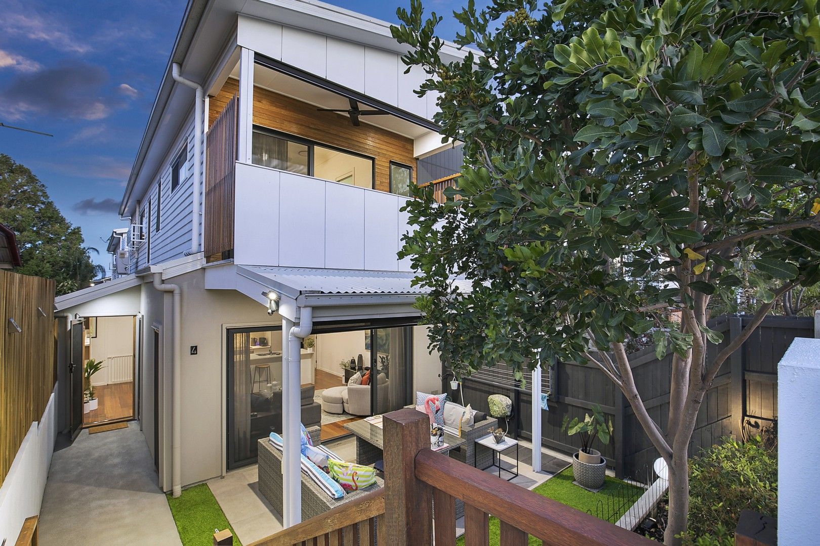 3 bedrooms Townhouse in 4/91 Pembroke St CARINA QLD, 4152