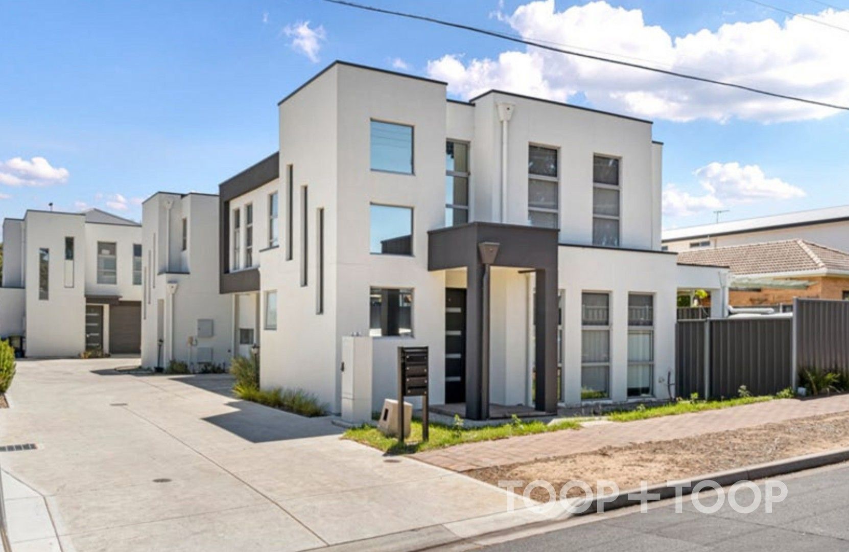 3 bedrooms Townhouse in 4/33 Malpas Street ROSTREVOR SA, 5073