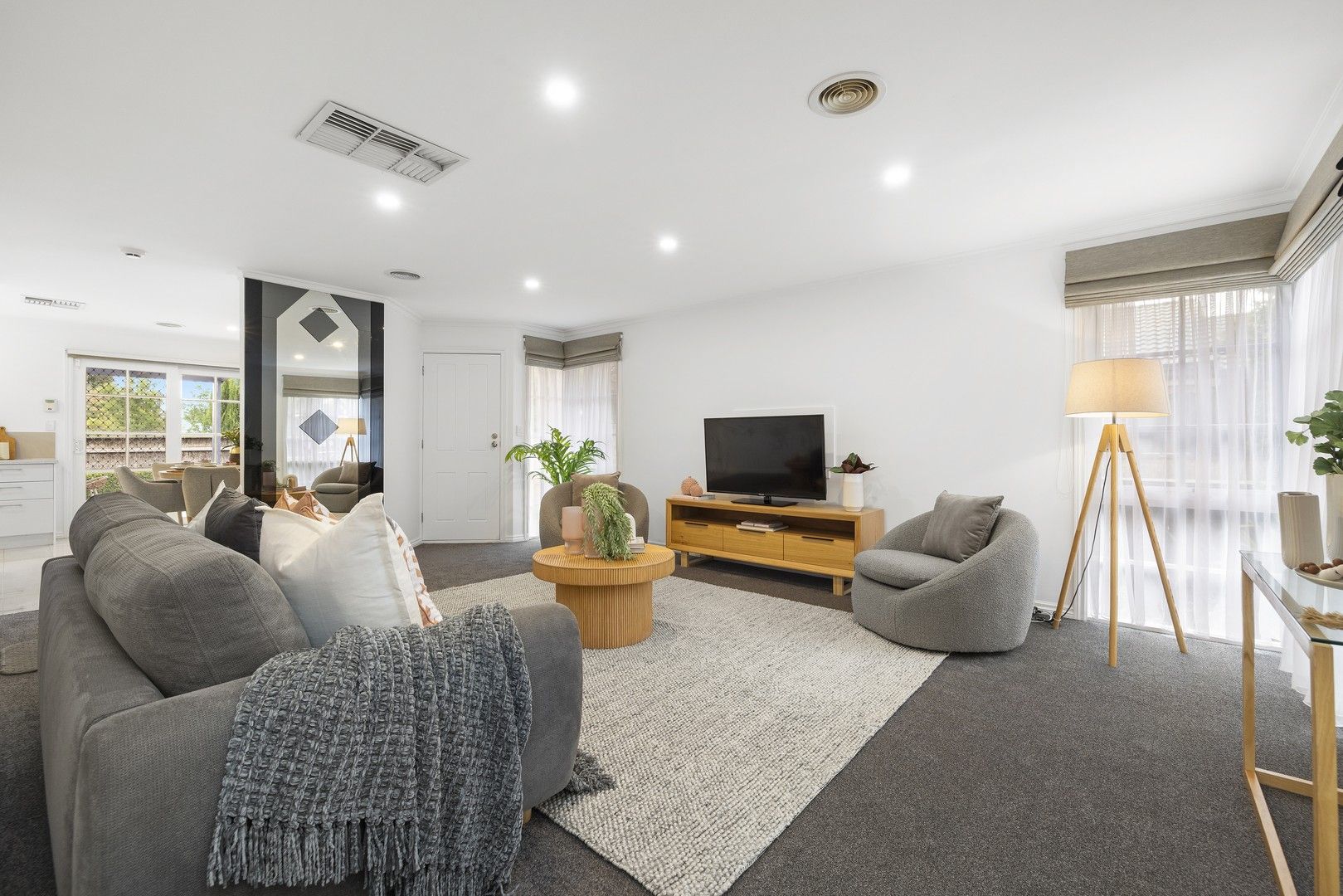 2 bedrooms Apartment / Unit / Flat in 1/27-29 Victor Road BENTLEIGH EAST VIC, 3165