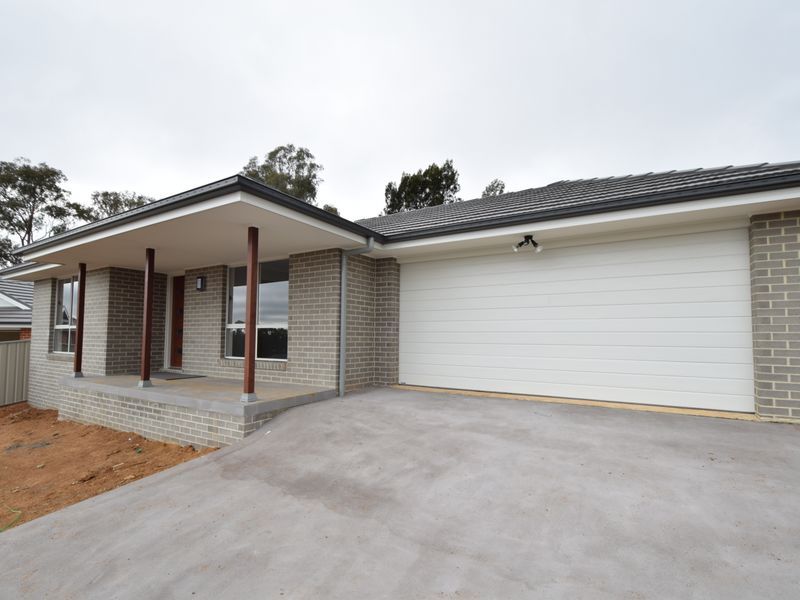 9 Henry Place, Young NSW 2594, Image 1