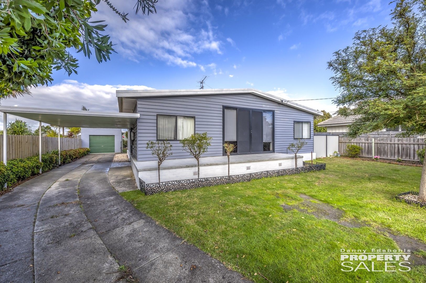 4 bedrooms House in 12 Harvey Street NEWBOROUGH VIC, 3825