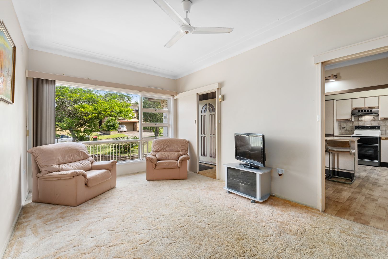 3 Johnston Avenue, Kirrawee NSW 2232, Image 2