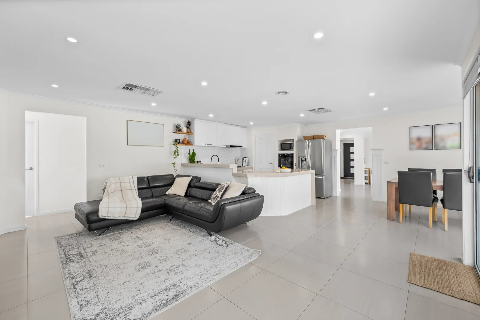 Additional image 8 of 39 Cardinia Crescent, Taylors Hill VIC 3037