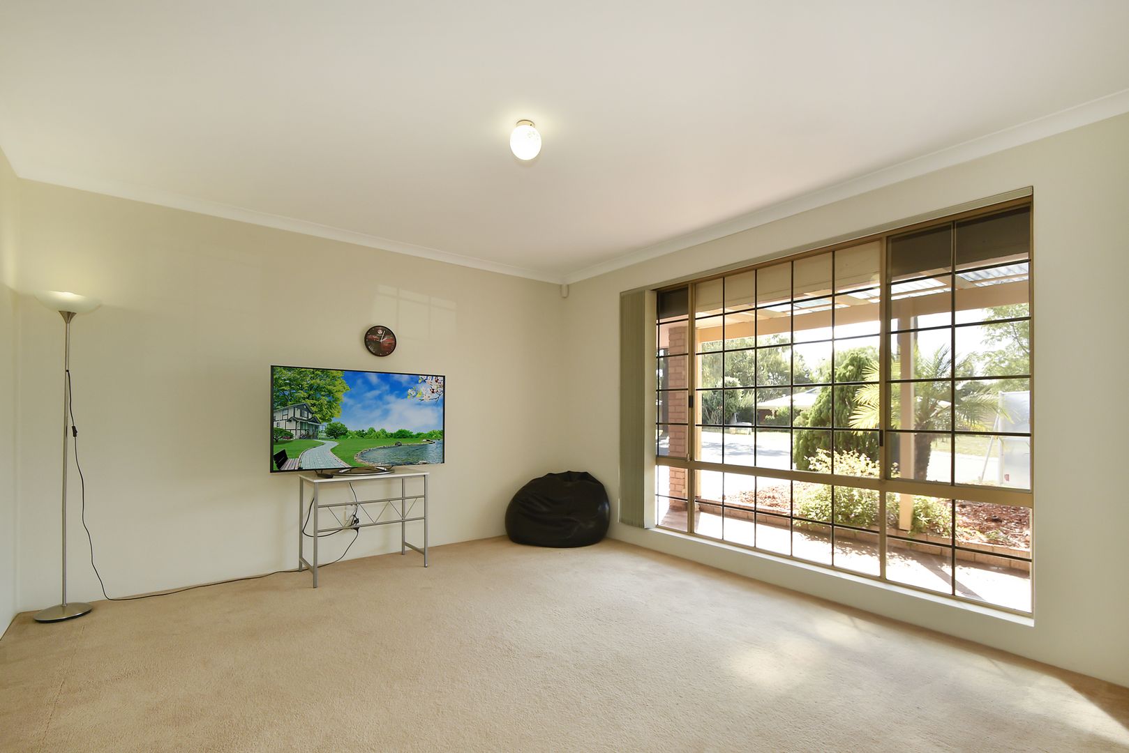 11 Reader Place, Caversham WA 6055, Image 2