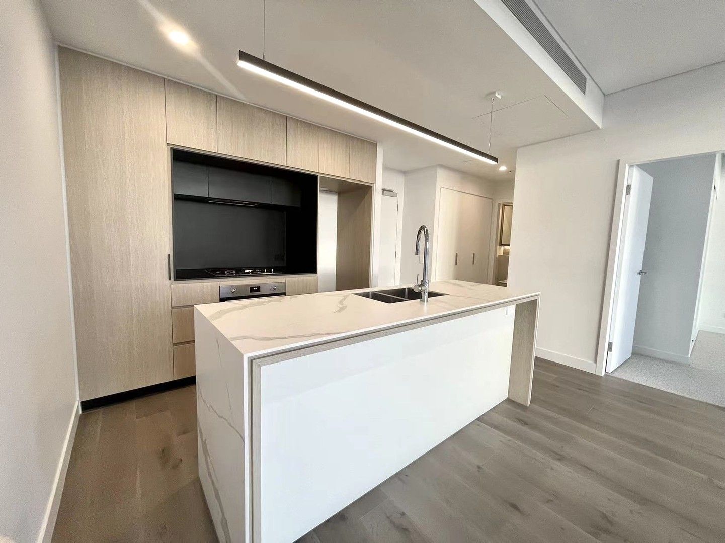 1 bedrooms Apartment / Unit / Flat in 603/8 Chambers Court EPPING NSW, 2121