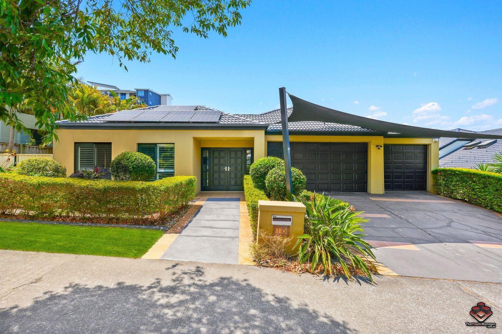 4 bedrooms House in 10 North Shore Avenue VARSITY LAKES QLD, 4227