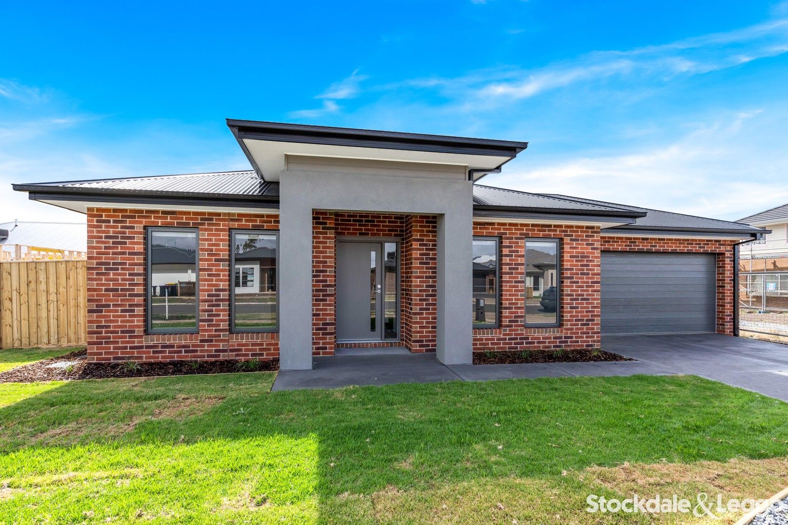 4 bedrooms House in 4 Leahy Circuit GISBORNE VIC, 3437