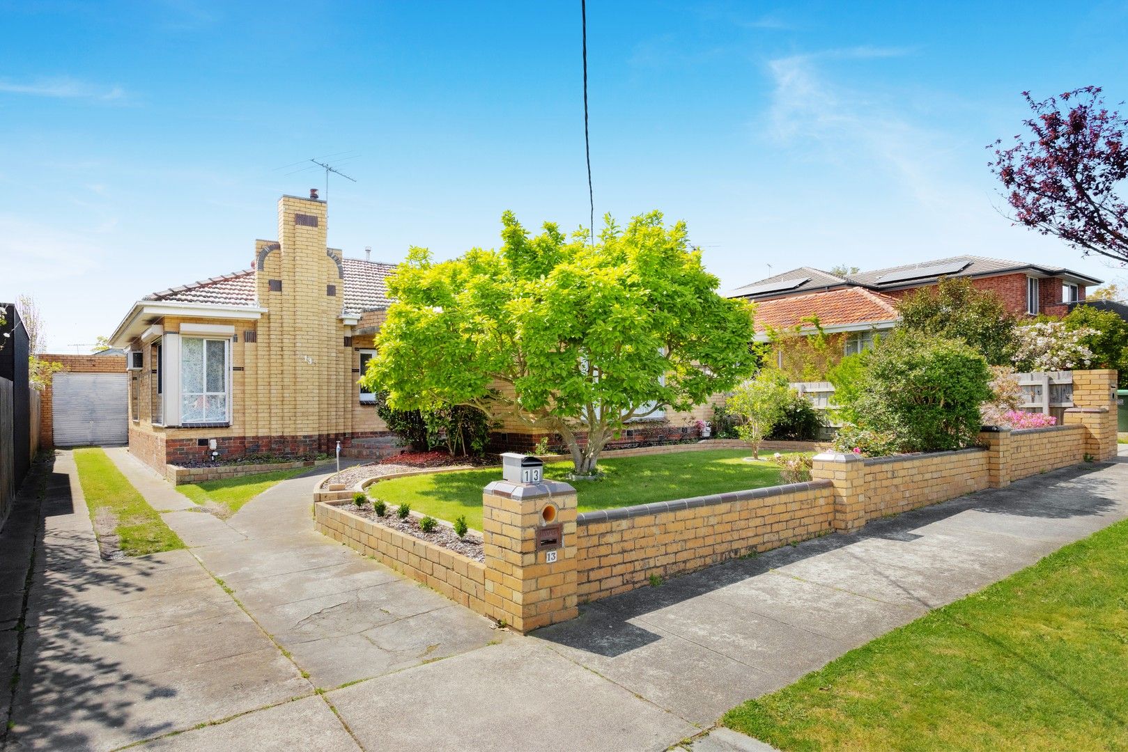 4 bedrooms House in 13 Bevis Street BENTLEIGH EAST VIC, 3165