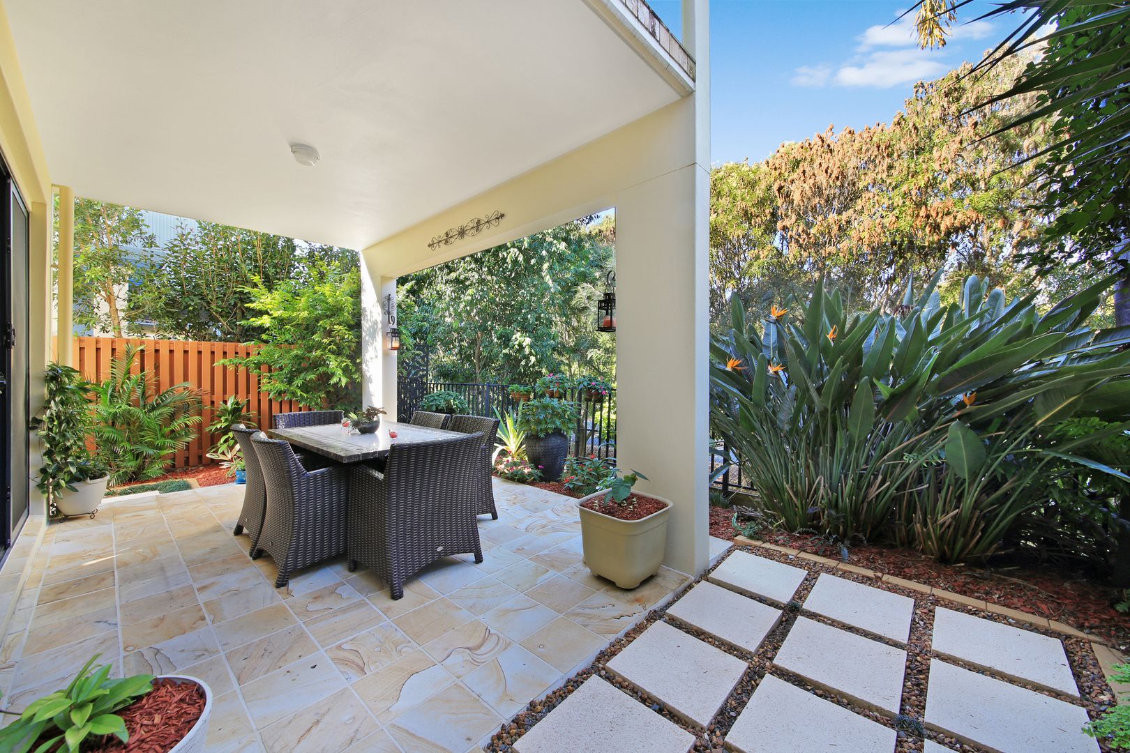 1051/1 The Cove Crescent, Carrara QLD 4211, Image 1