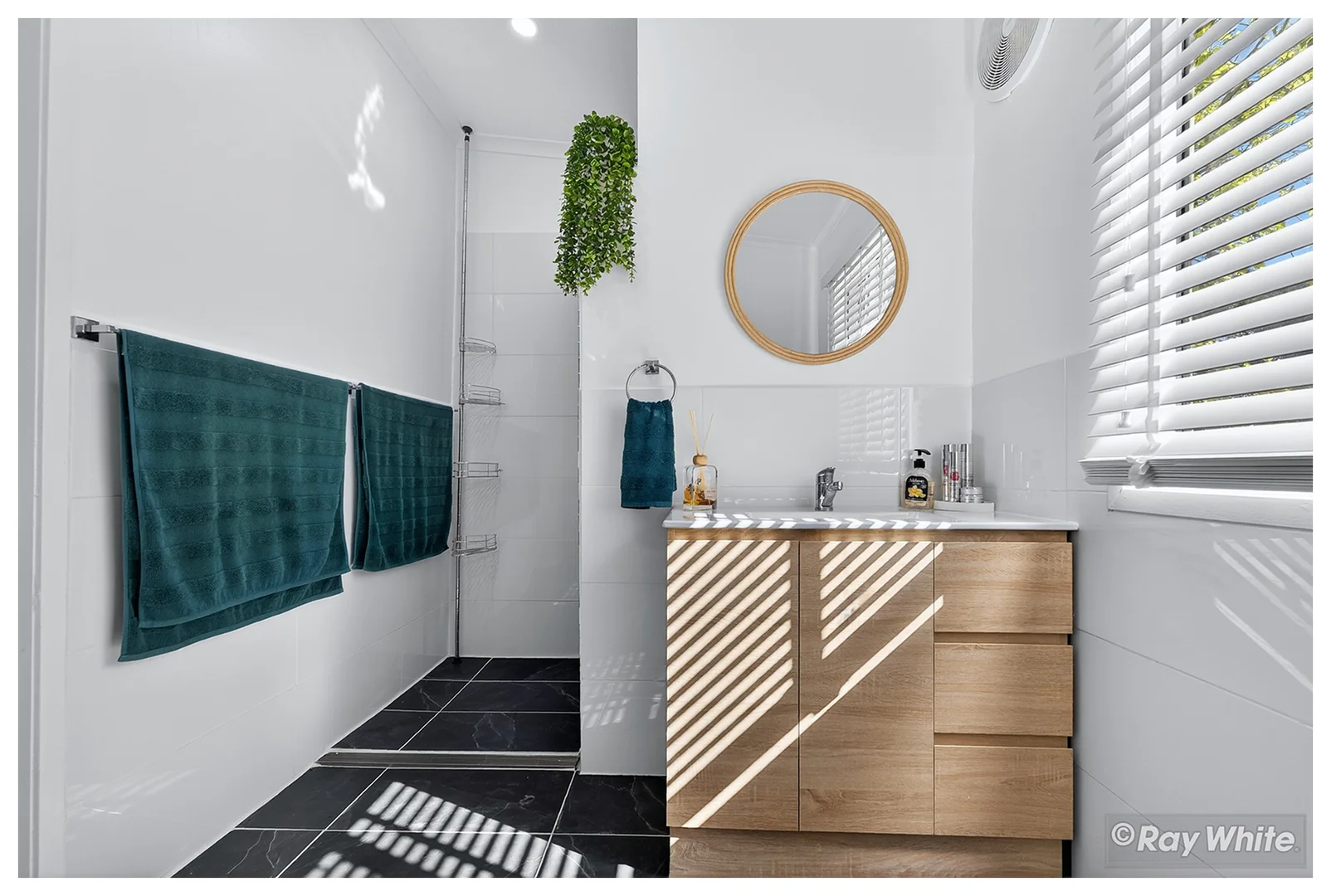 Additional image 15 of 121 ROSE STREET, Koongal QLD 4701