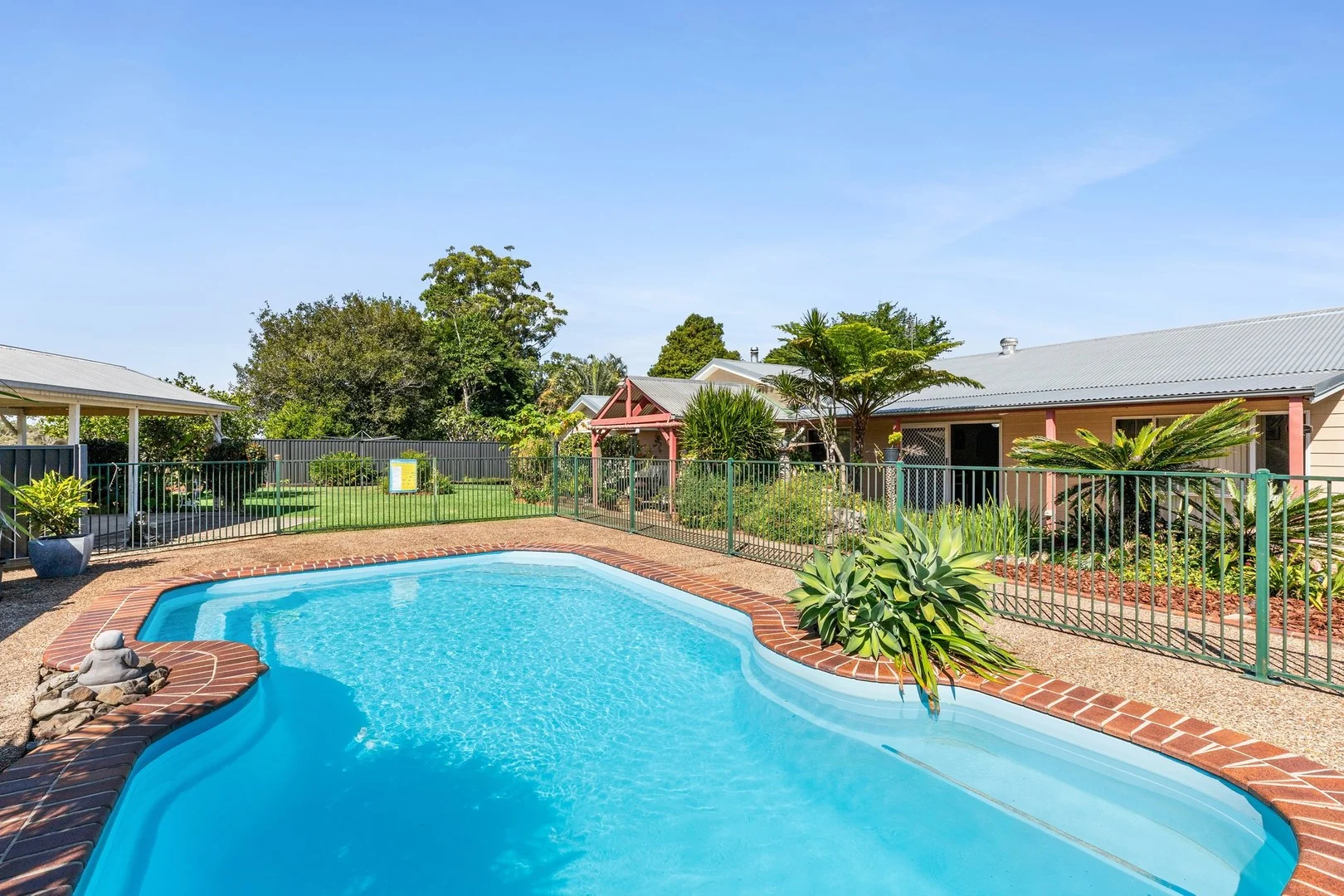 4 Heilig Court, Glass House Mountains QLD 4518