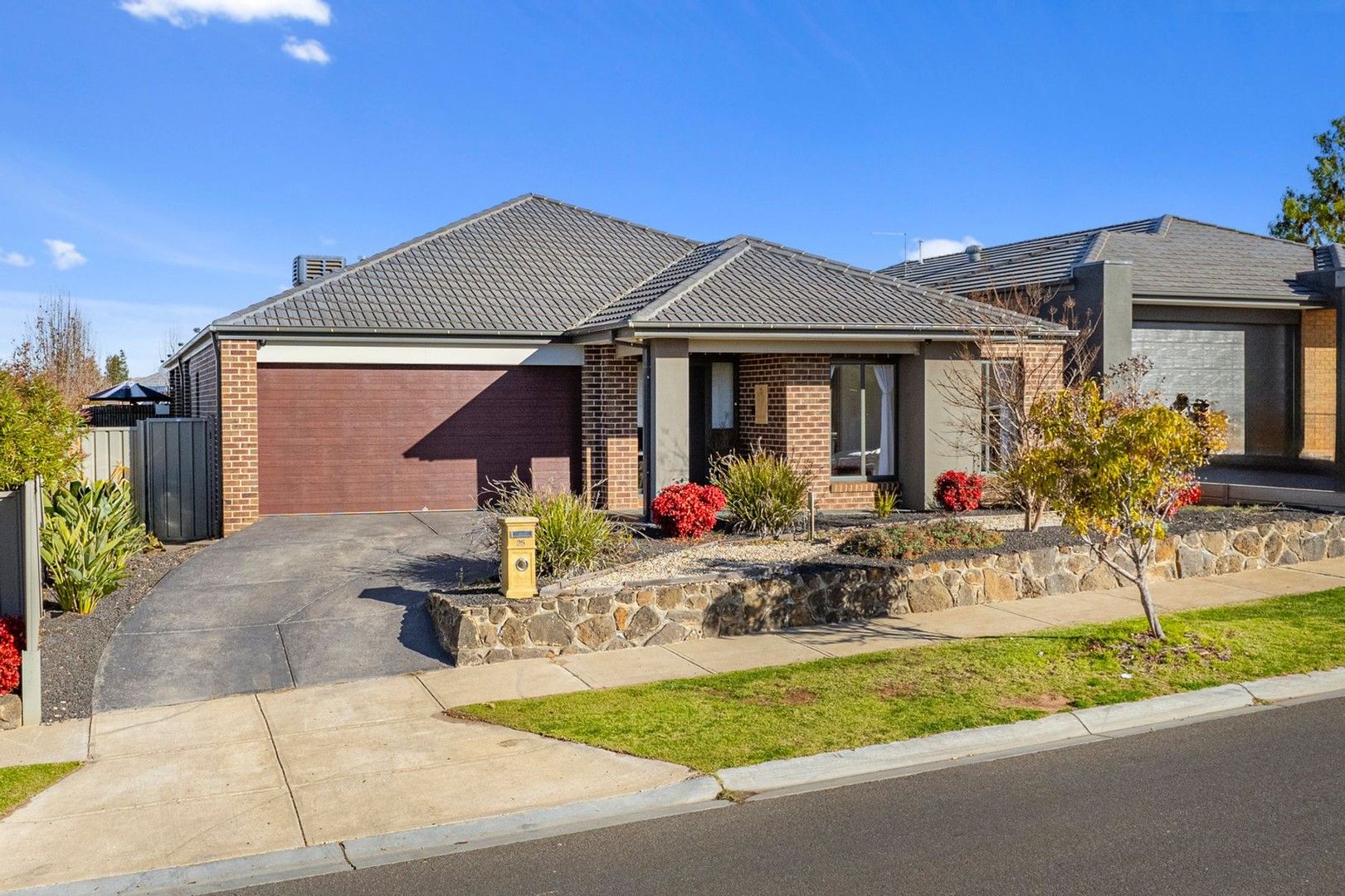 4 bedrooms House in 25 Mimulus Road MADDINGLEY VIC, 3340