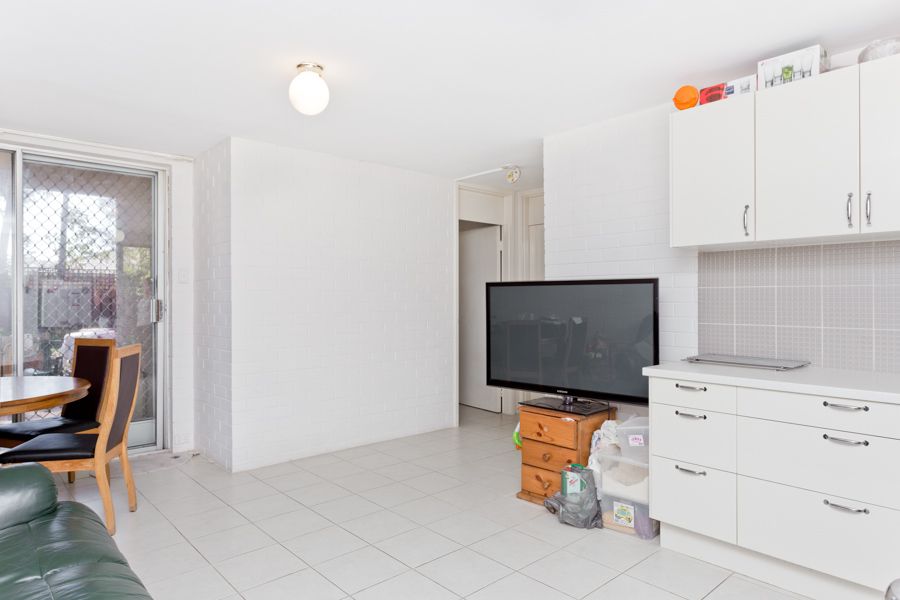 3T/24 Pearson Street, CHURCHLANDS WA 6018, Image 2