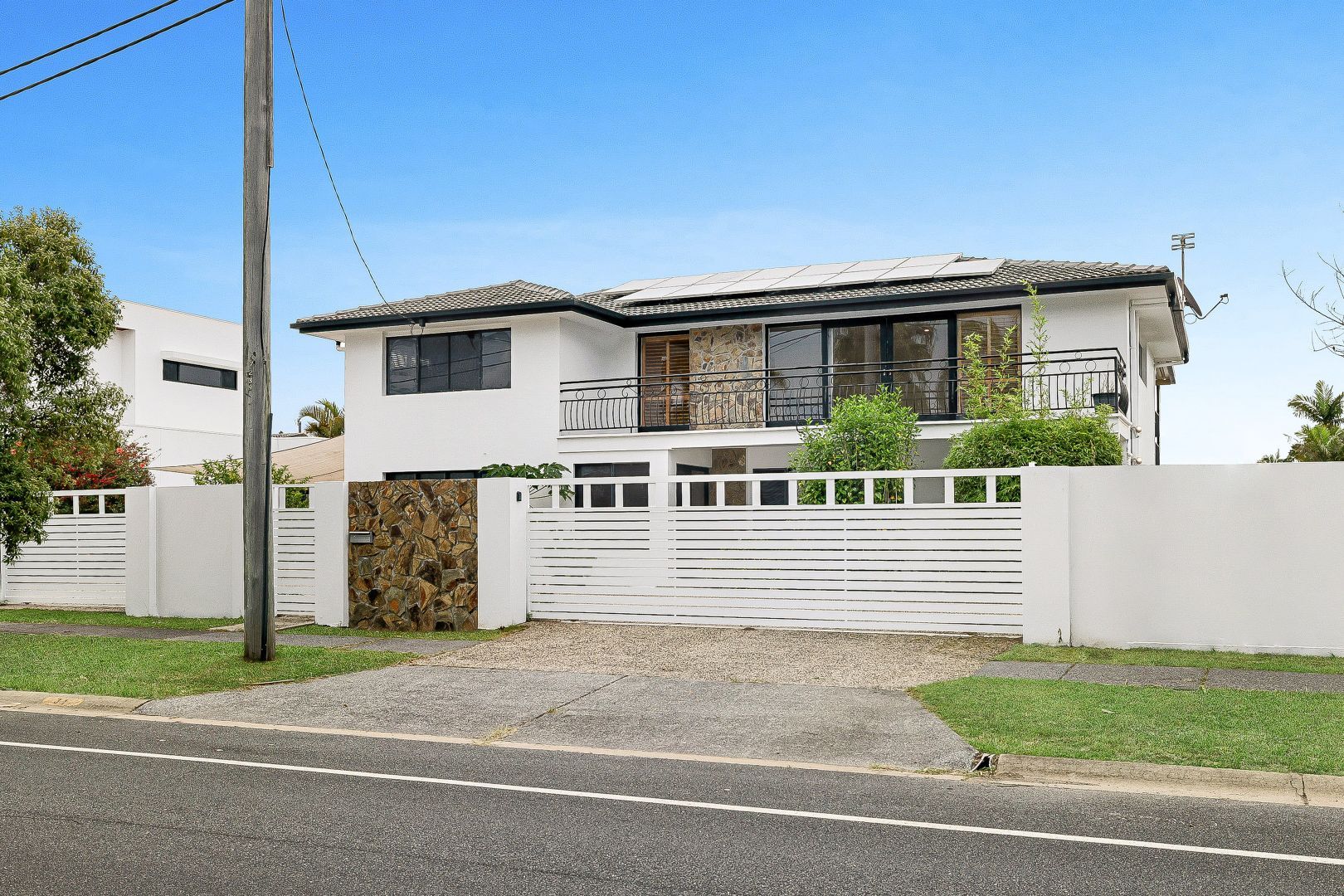 5 bedrooms House in 31 Pacific Boulevard BROADBEACH WATERS QLD, 4218