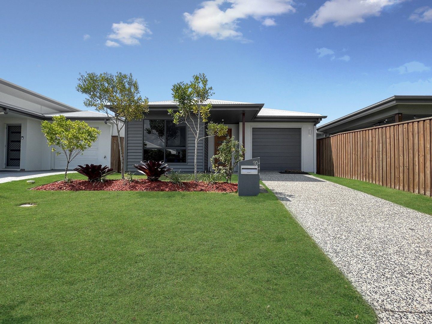 3 bedrooms House in 10 Zephyr Street PALMVIEW QLD, 4553