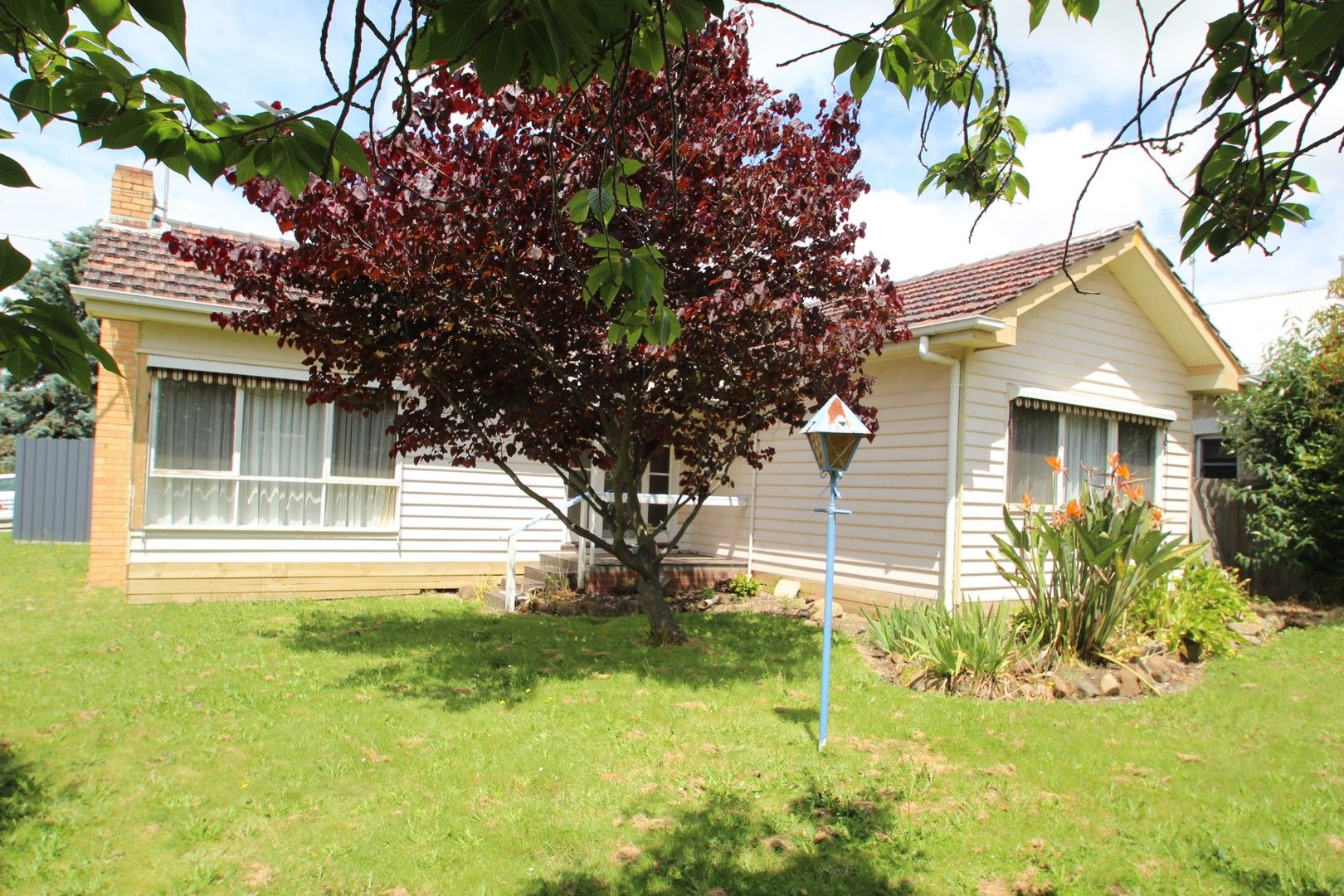 3 Brumley Street, Leongatha VIC 3953 House For Rent 380 Domain