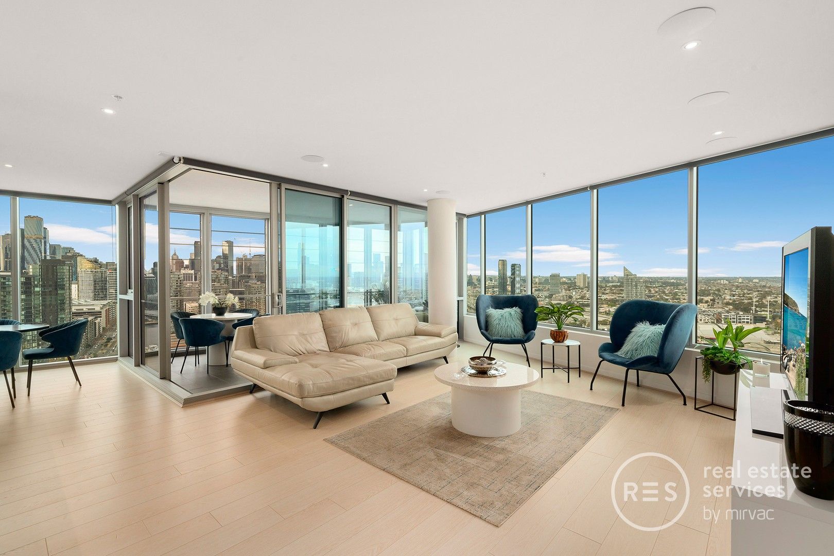 3 bedrooms Apartment / Unit / Flat in 2905/81 South Wharf Drive DOCKLANDS VIC, 3008