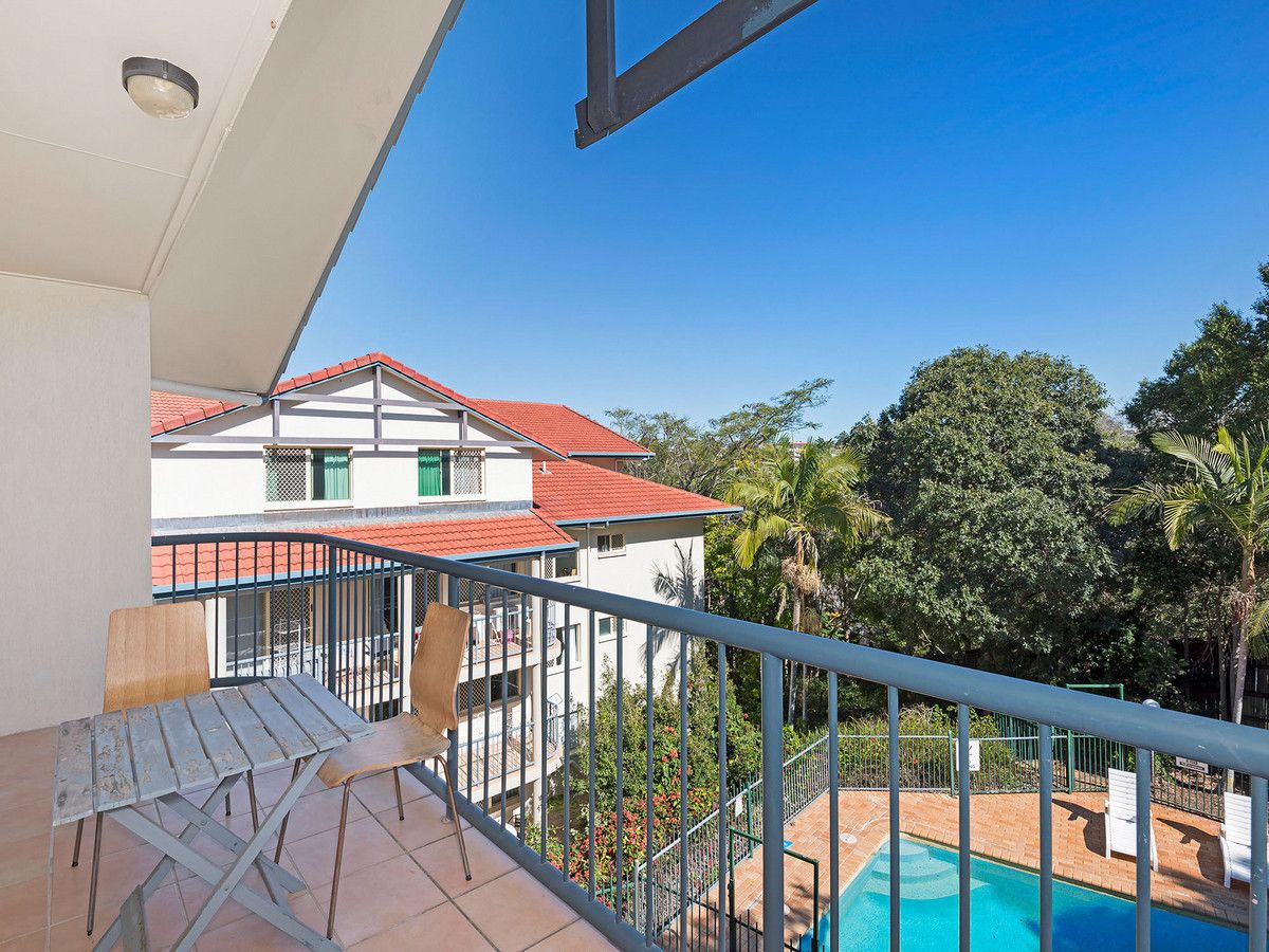 3 bedrooms Apartment / Unit / Flat in 27/21 Campbell Street TOOWONG QLD, 4066