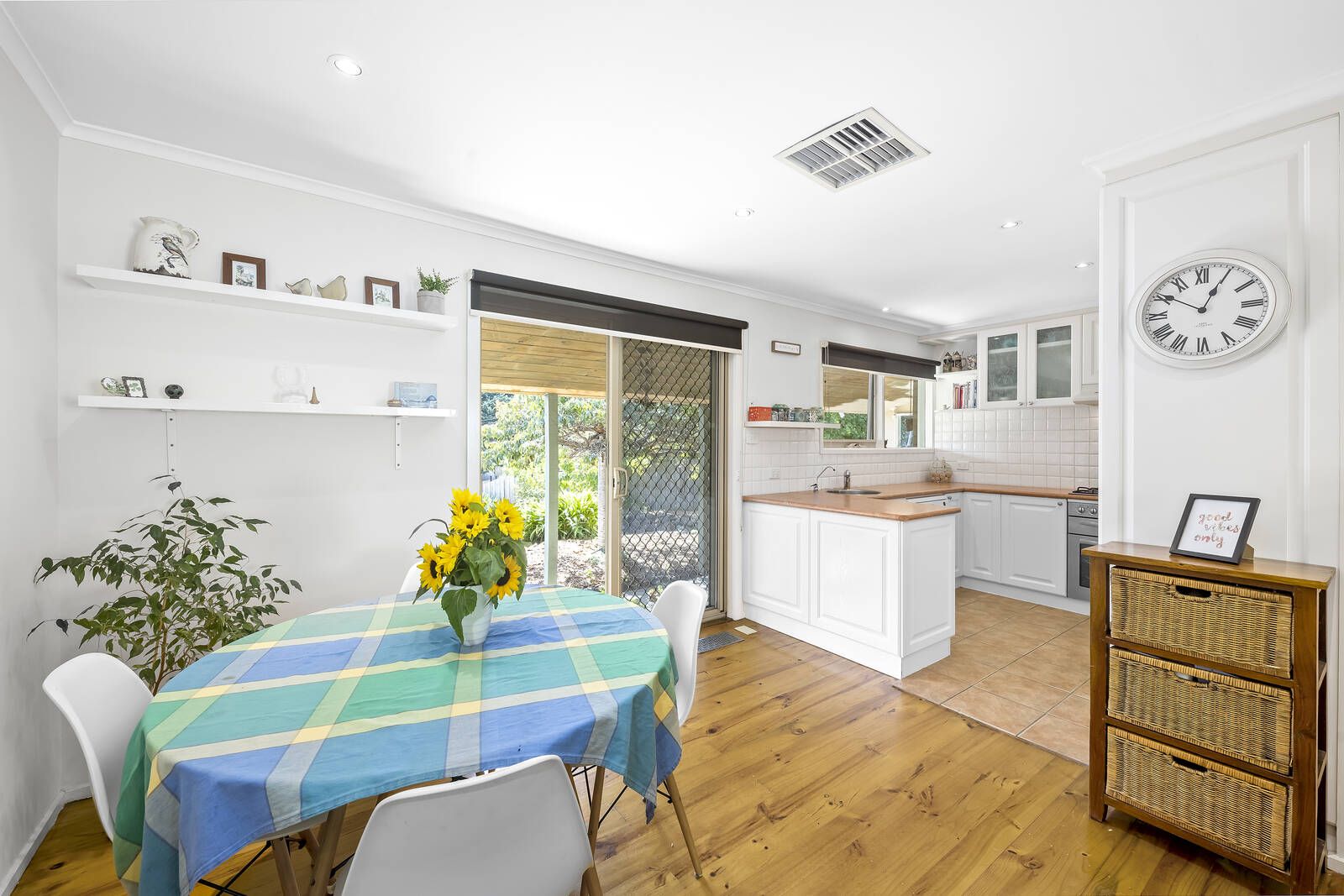 4 bedrooms House in 6 Anaba Court MOOROOLBARK VIC, 3138