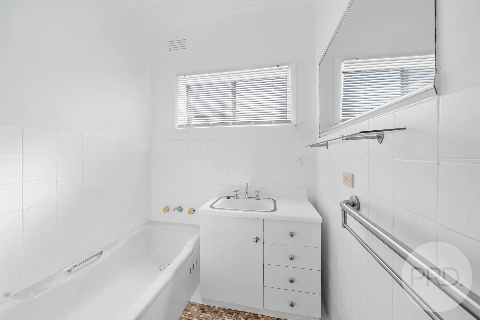 Additional image 7 of 42 Nixon Cres, Tolland NSW 2650