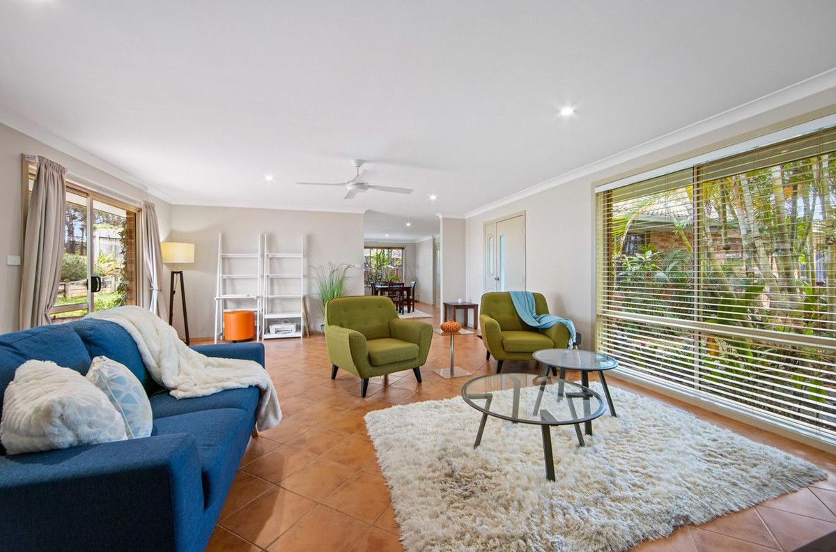 2 bedrooms Villa in 31a Emily Avenue PORT MACQUARIE NSW, 2444