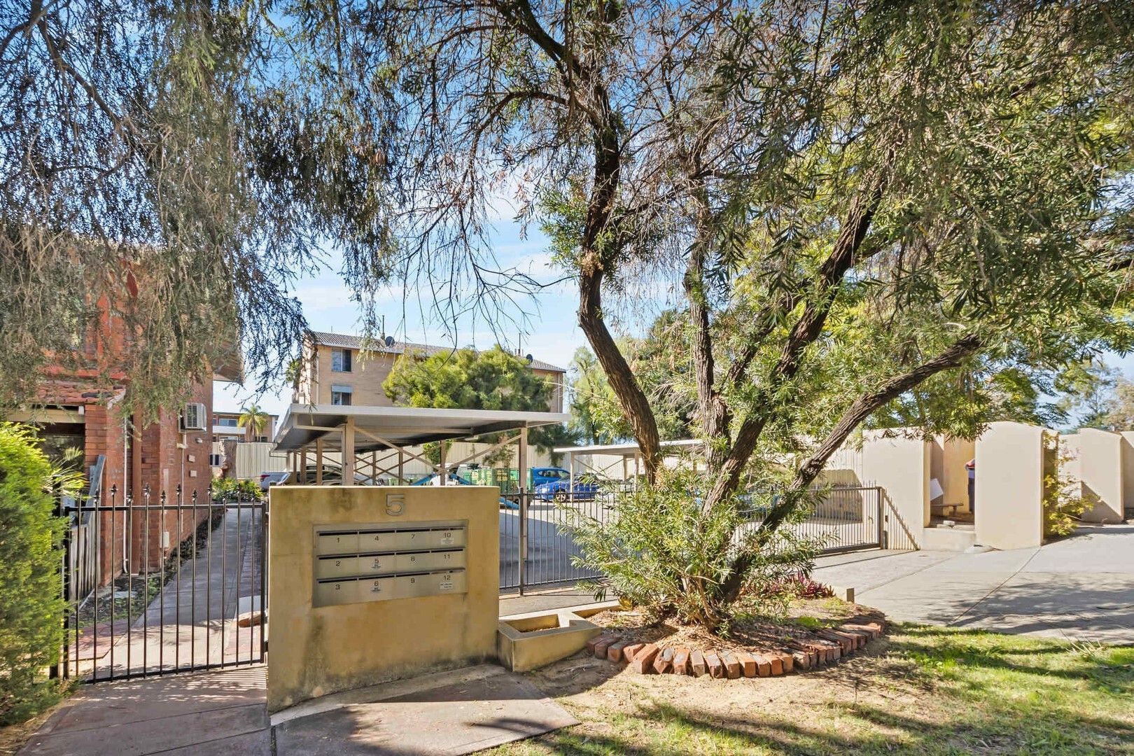 2 bedrooms Townhouse in 6/5 Brighton Road RIVERVALE WA, 6103