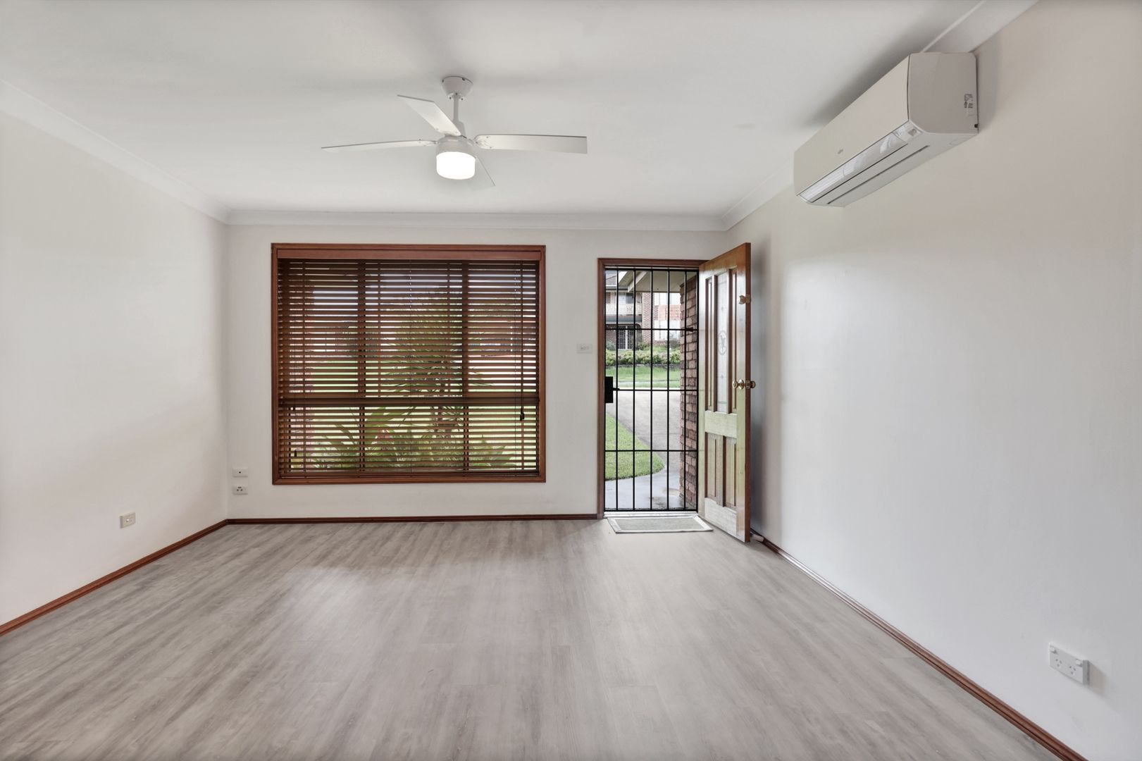 8 Ernstine Hill Close, Glenmore Park NSW 2745, Image 1