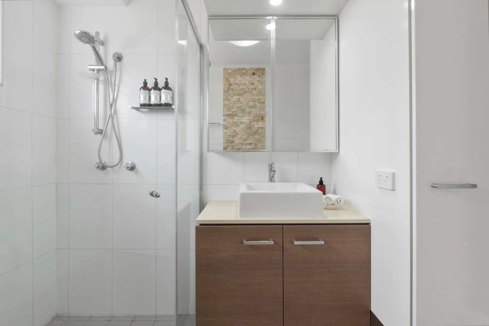 Additional image 11 of 4/11 Carl Street, Woolloongabba QLD 4102