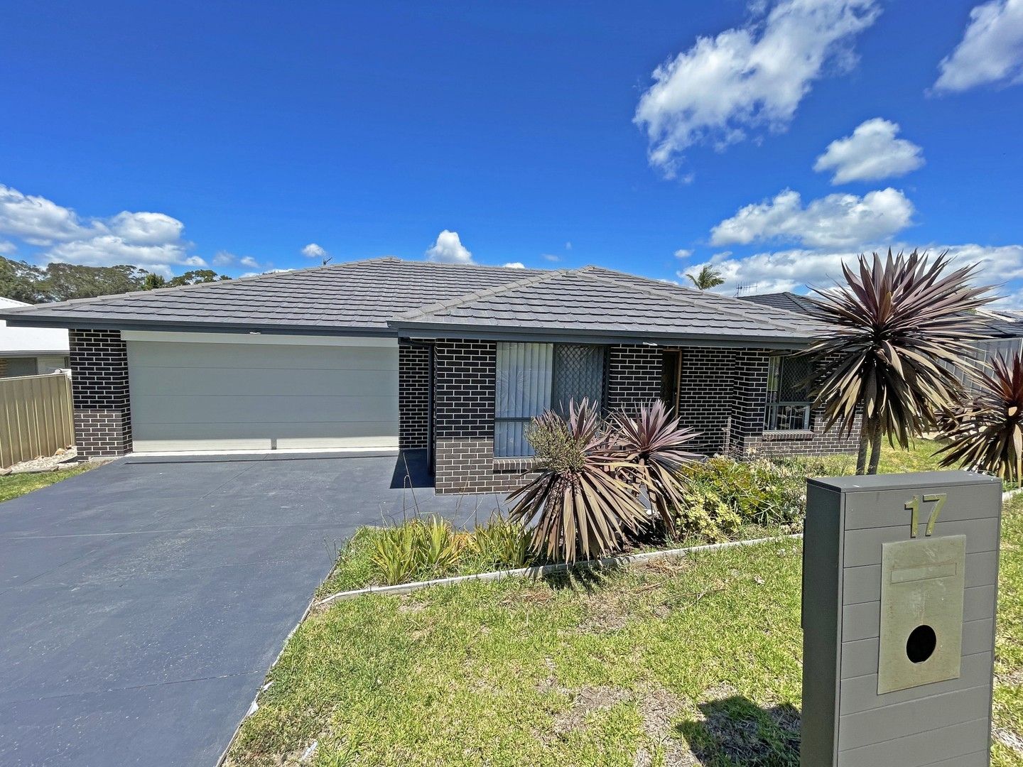 4 bedrooms House in 17 Pyrus Drive TAREE NSW, 2430